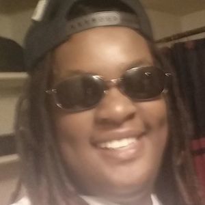 Meet your Posher, Davina